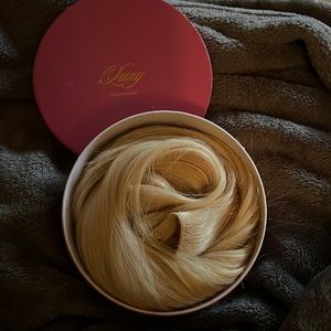 Luxy hair extensions 24in 240g . BRAND NEW